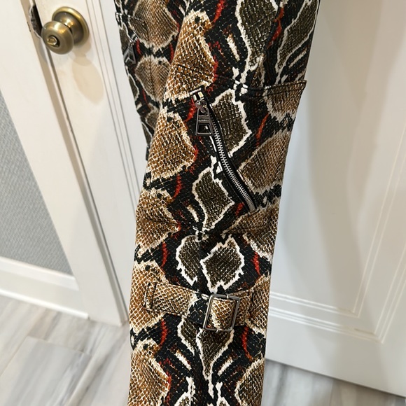 Burberry Cocoa Snake Pattern Pants - Picture 5 of 5